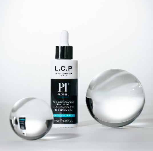 Un grain de peau lisse et régulier